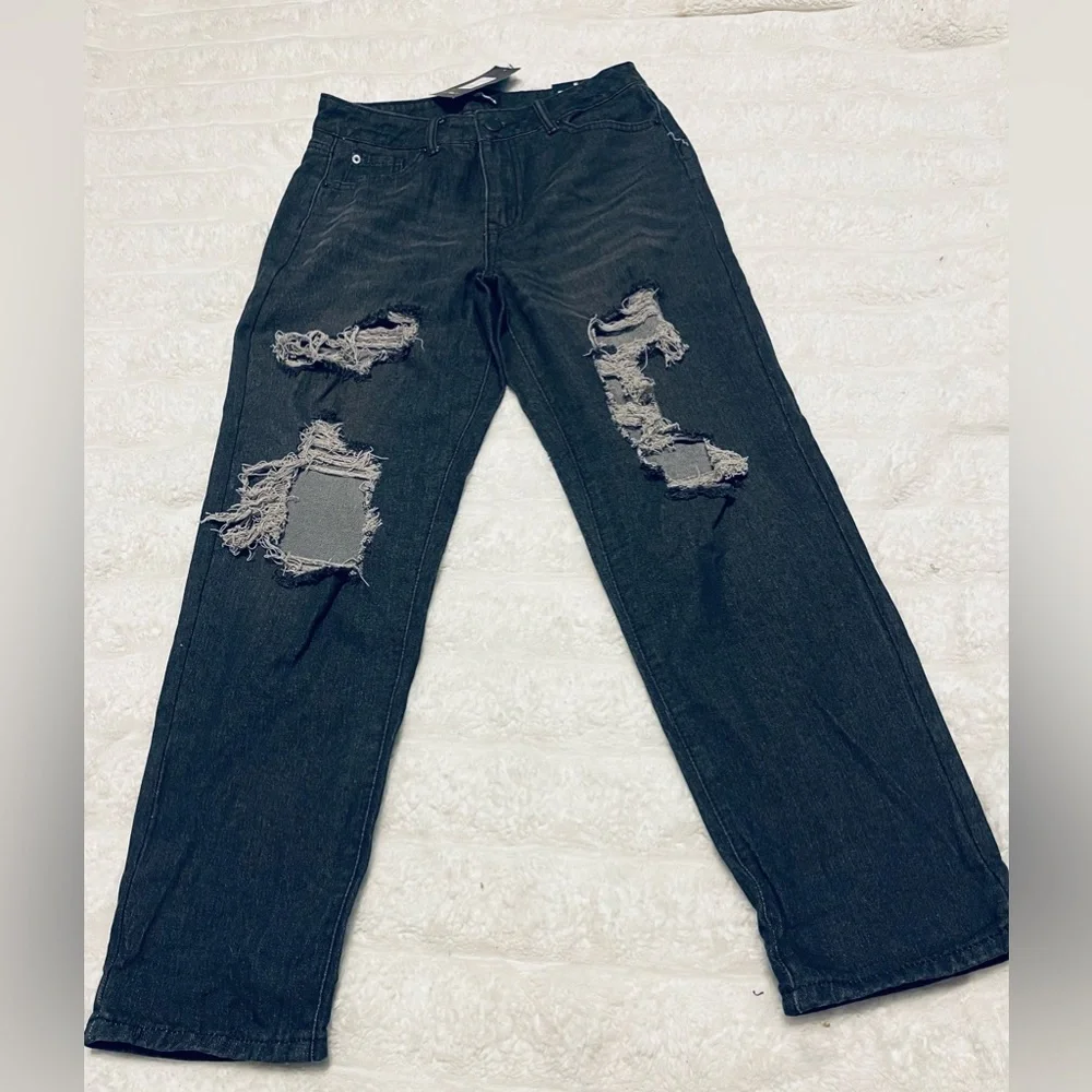 Fashion Nova Black Distressed Straight Leg 🌷Jeans